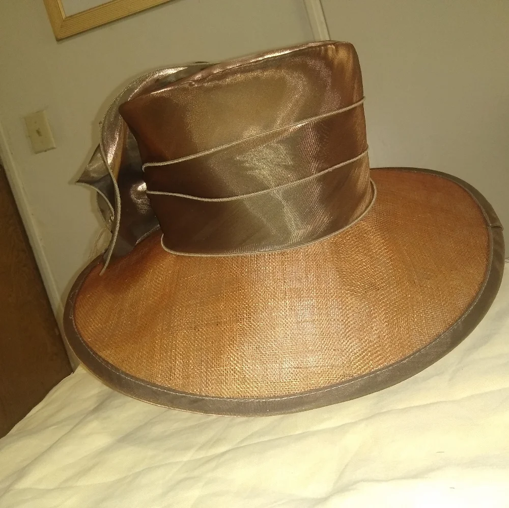 Hat . - Picture 4 of 5